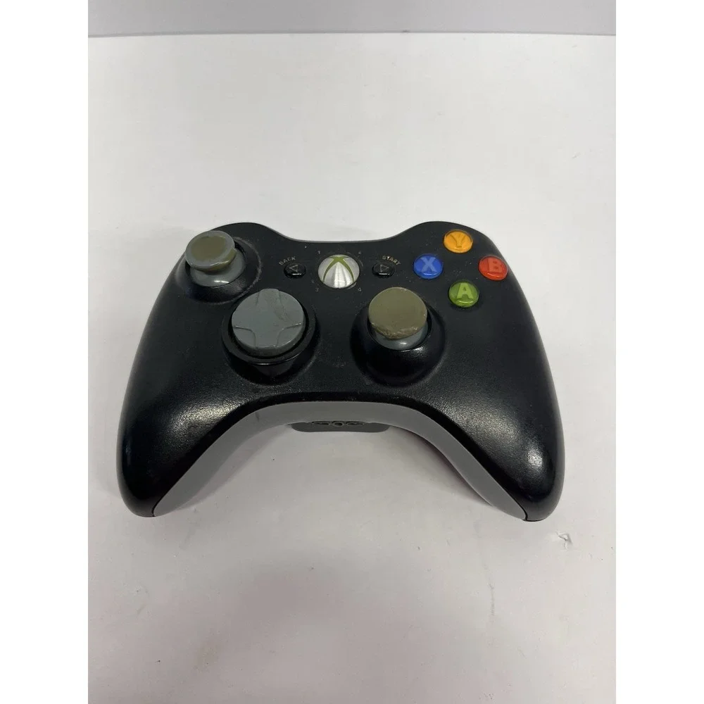 Pair Of MICROSOFT 1403 BLACK WIRELESS XBOX 360 Controllers #151611#